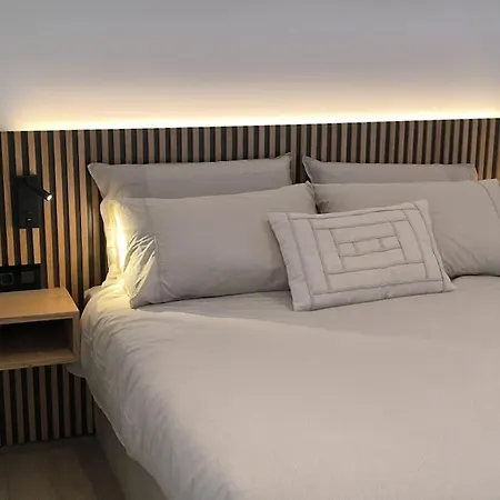 Lägenhet Ikarus View Heated Pool Air Conditioning